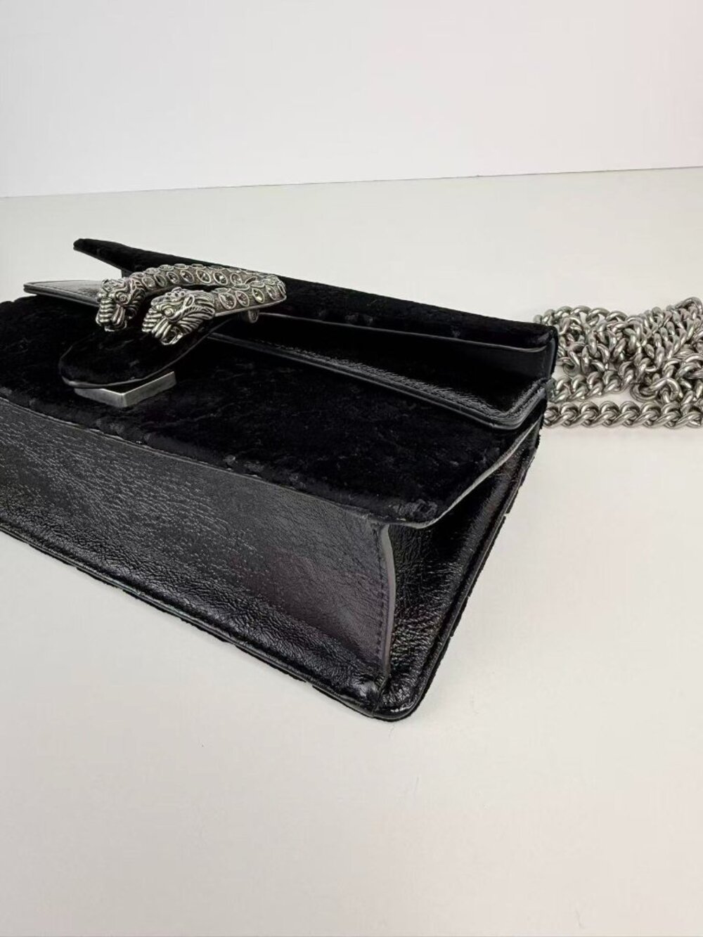 Gucci Dionysus Small GG Velvet Crystal Tiger Head Chain Black Shoulder Bag - Picture 4 of 12